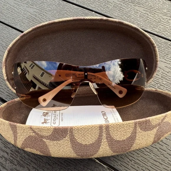 EUC Coach Sunglasses HC 7018 Noelle - Picture 6 of 8